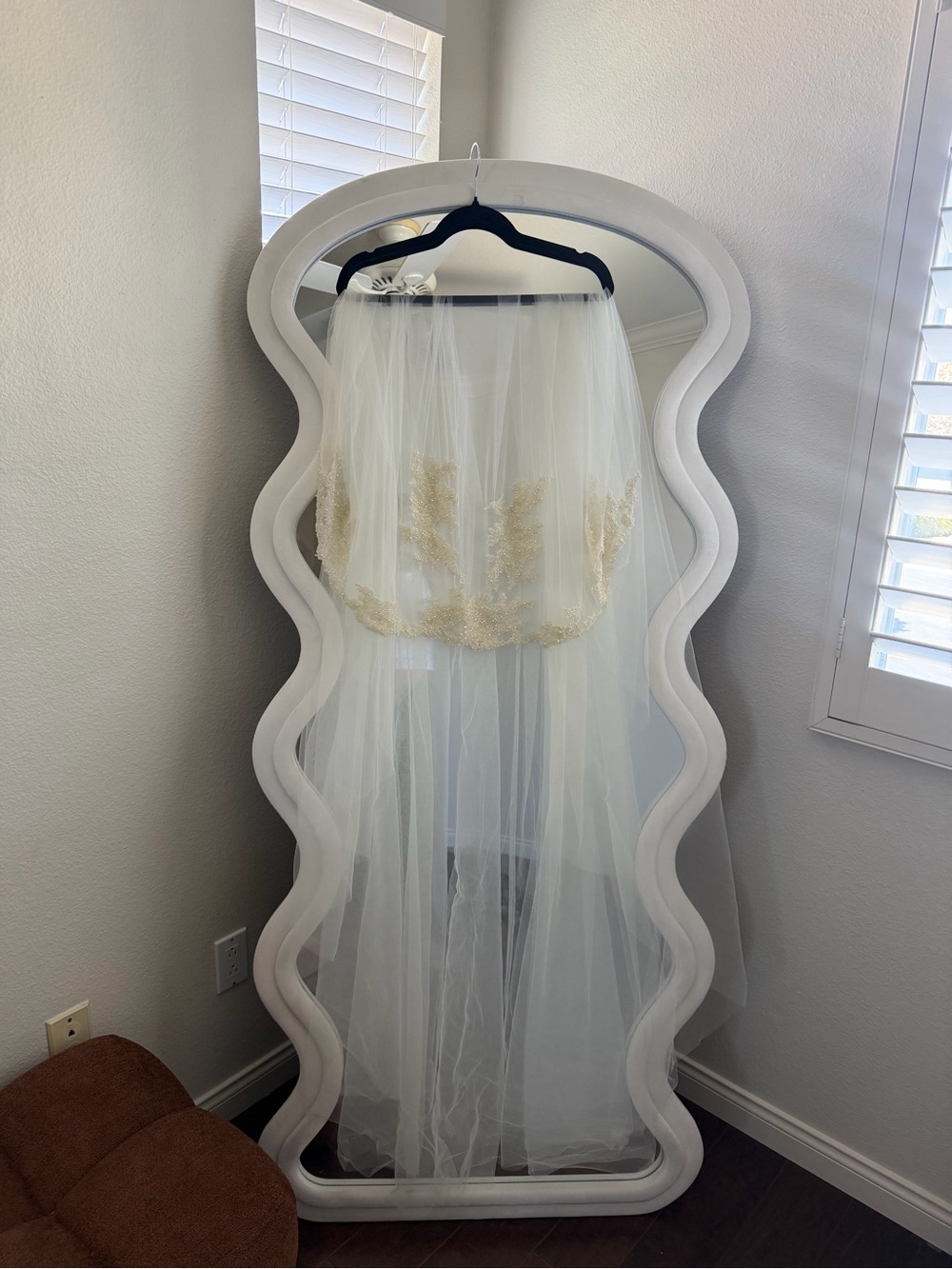 Kate Willa Roj Veil - Picture 7 of 10
